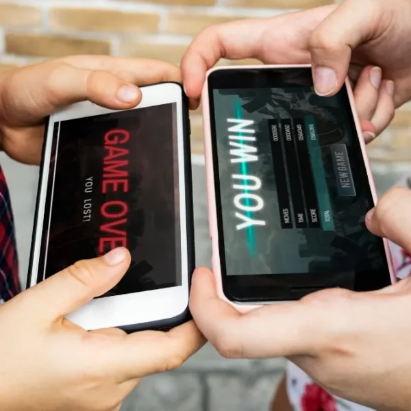 IPHONES Are FALLING Behind Android… Is There a Reason Why People Continue to Buy Them