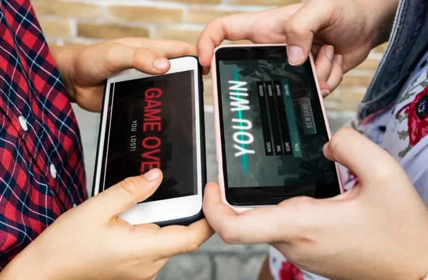 IPHONES Are FALLING Behind Android… Is There a Reason Why People Continue to Buy Them