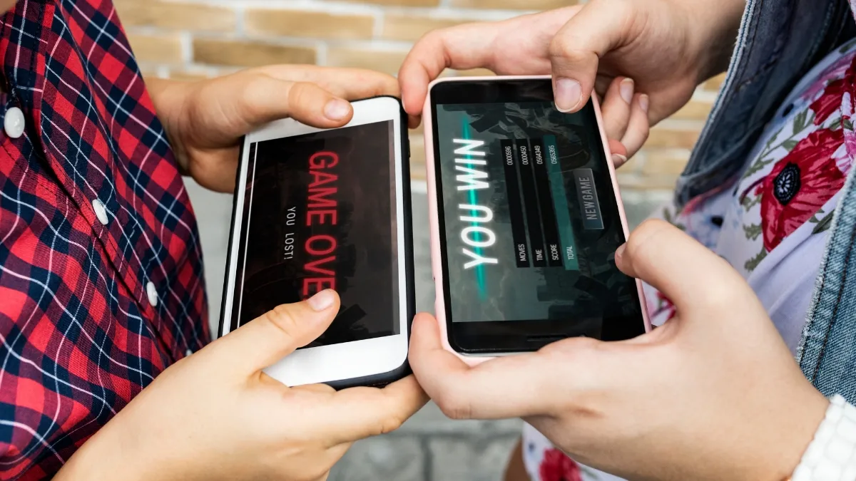IPHONES Are FALLING Behind Android… Is There a Reason Why People Continue to Buy Them