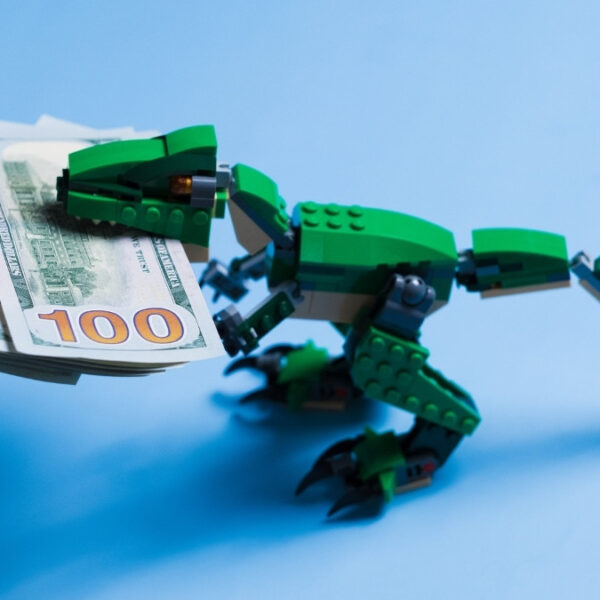 9 Ways to make $17690 Monthly Using ChatGPT and Canva (No Experience Needed!)